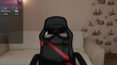  My name is lina Lush is activePrivate is Open online show from October 13, 6:38 am