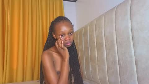 Littlevenus online show from October 31, 8:40 am