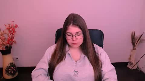 Snapshot of _lovely_mary chatting on October 16, 6:49 am Mary online show from October 16, 6:49 am