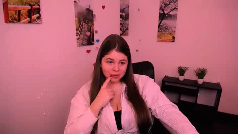 Snapshot of _lovely_mary chatting on September 29, 7:57 am Mary online show from September 29, 7:57 am