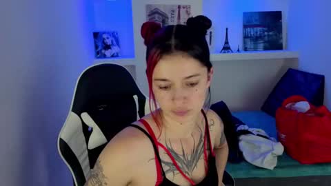 Lucia online show from October 13, 7:05 pm