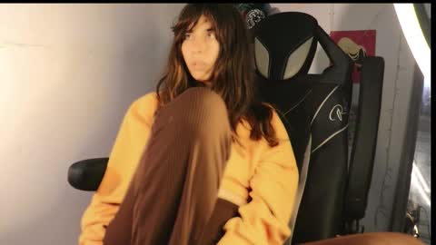 Lucy online show from February 24, 3:27 am