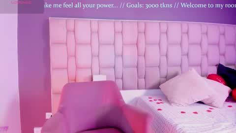 _miamiller_ online show from February 16, 7:47 pm