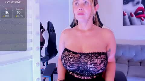 Miila online show from December 13, 1:22 pm