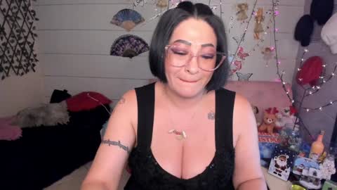 Miranda online show from December 7, 3:04 am