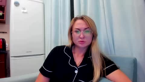 Snapshot of _miss_eva_ chatting on September 22, 7:12 pm Eva online show from September 22, 7:12 pm