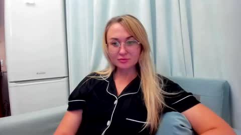 Snapshot of _miss_eva_ chatting on September 19, 7:46 pm Eva online show from September 19, 7:46 pm
