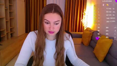 Mia online show from November 19, 10:37 am