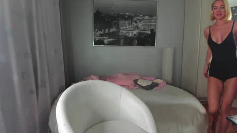 alienmito online show from November 6, 12:49 am