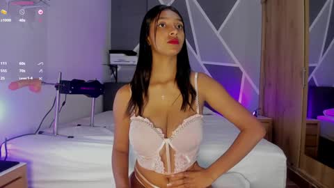 Snapshot of _monserrat__ chatting on January 3, 8:11 pm Valentina DECEMBER 8 SPECIAL SHOW FOR MY BIRTHDAY online show from January 3, 8:11 pm