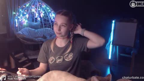 Debby  online show from January 10, 6:17 pm