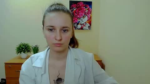 Snapshot of _nicole_new chatting on February 27, 1:17 pm Nica online show from February 27, 1:17 pm