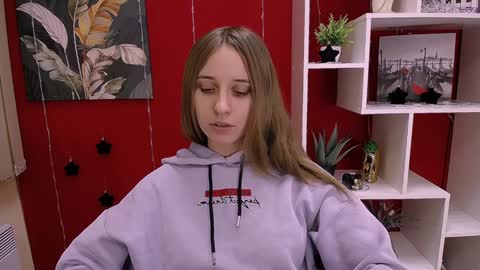 Snapshot of _nicole_new chatting on December 6, 11:00 am Nica online show from December 6, 11:00 am