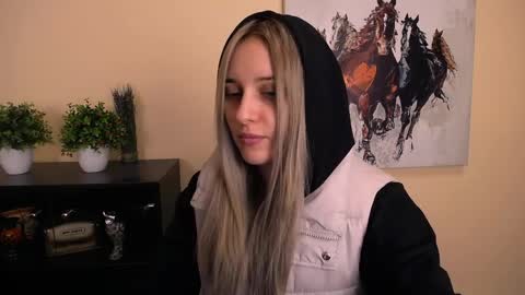 Nica online show from April 9, 11:15 am