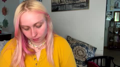 Snapshot of _peaceoutgirlscout_ chatting on September 28, 8:58 pm _peaceoutgirlscout_ online show from September 28, 8:58 pm