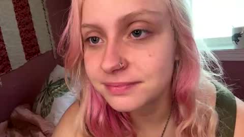 Snapshot of _peaceoutgirlscout_ chatting on October 3, 3:06 pm _peaceoutgirlscout_ online show from October 3, 3:06 pm