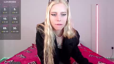 Pinky online show from March 4, 8:24 am