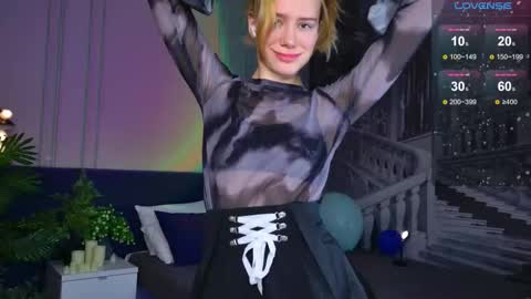 im Amy online show from December 4, 6:59 am