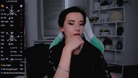 Rein online show from October 30, 11:39 pm