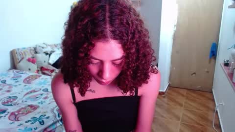 _shanellxxx online show from May 13, 9:20 pm