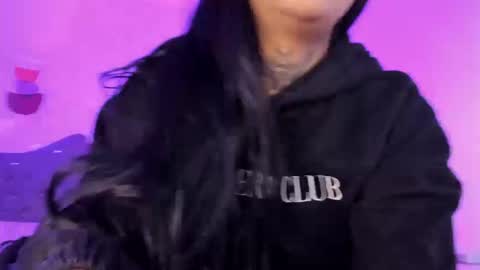 Sharlot online show from September 22, 1:42 pm