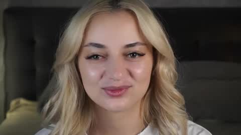 Alice online show from April 19, 5:24 pm