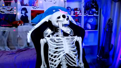 Snapshot of _sparkland_ chatting on October 22, 10:15 pm Emy and MilkyCute today MY TG CHANNEL online show from October 22, 10:15 pm