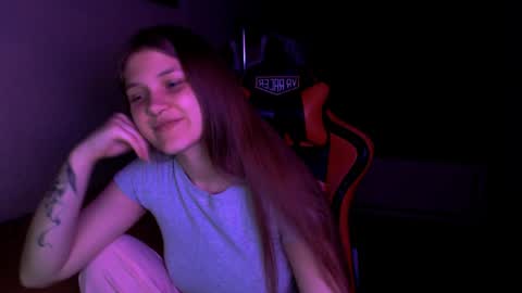 Mari online show from April 4, 5:45 pm