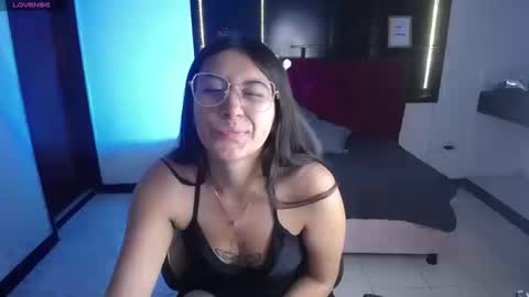 _sweet_lia_ online show from March 12, 8:33 pm