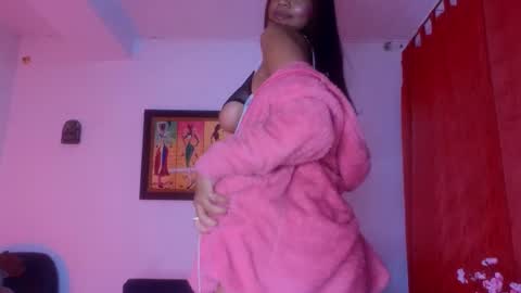   0900 p.m a 0500 a.m Colombia time UTC -5  online show from February 28, 8:14 am