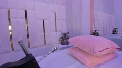 Rousse  online show from September 29, 8:03 pm