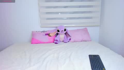 Violeta online show from December 18, 12:32 am