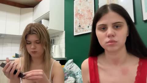 Molly  Roxy online show from March 31, 8:31 pm