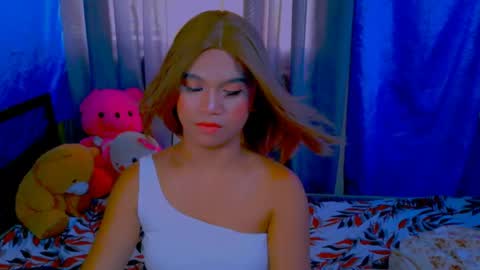 _xxlilly online show from May 27, 4:09 am