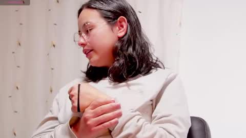 Macca and Ana online show from October 31, 3:49 pm