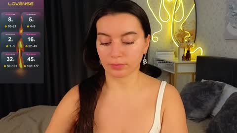 Jasmine online show from January 17, 9:17 am