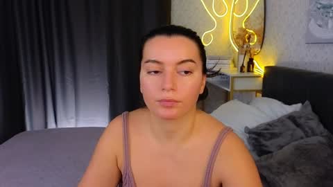 Jasmine online show from February 5, 8:21 am