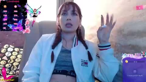 Yuyi online show from June 15, 3:45 pm