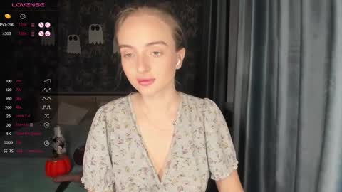 Adelina online show from October 28, 1:50 pm