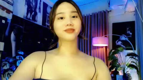 Snapshot of a_r_i_a_n_n_a chatting on October 20, 5:32 am Lovely Yana online show from October 20, 5:32 am