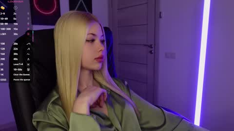 ABBY LAKER online show from March 11, 7:03 am