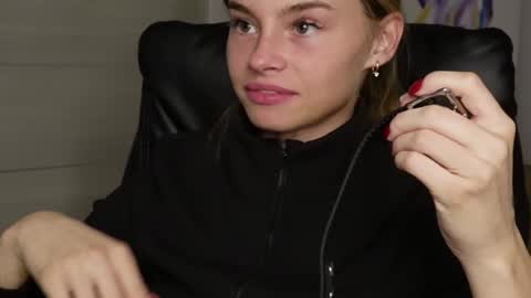 ABBY LAKER online show from December 14, 9:56 pm