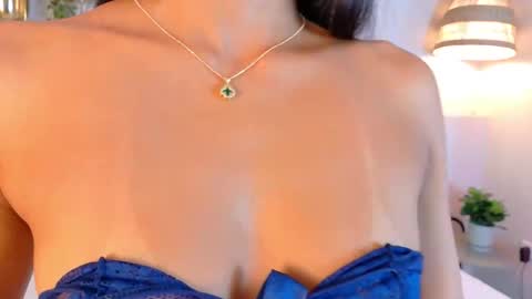 abiehils online show from October 12, 1:57 pm