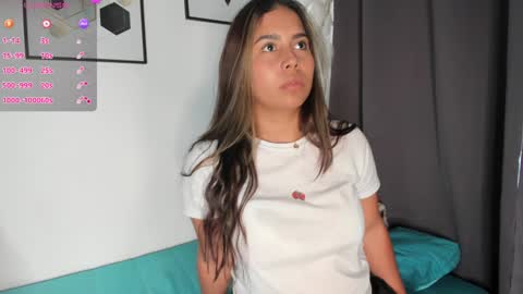 Snapshot of abigail_w chatting on October 3, 5:07 pm abigail online show from October 3, 5:07 pm