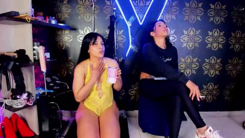 AbrilSonne online show from March 4, 2:45 pm