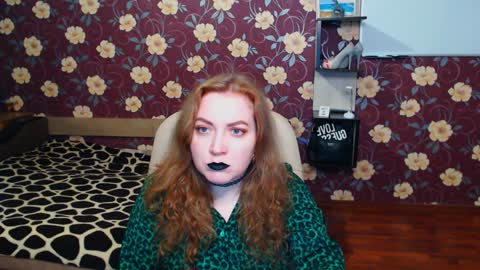 Adel online show from December 7, 6:04 pm