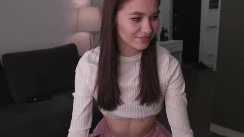 Nicole online show from January 14, 1:49 pm