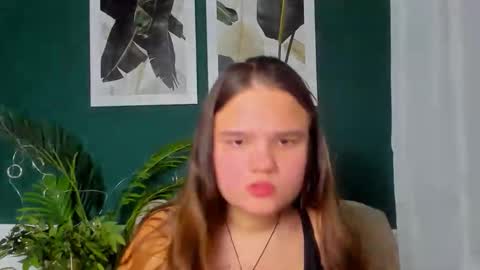 adelecruzz online show from February 21, 1:34 pm