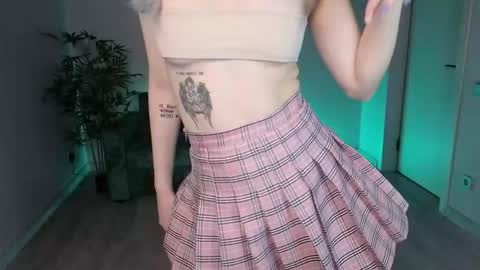 adelina__flower online show from March 13, 2:46 am