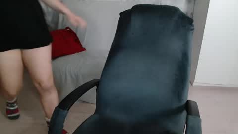 adelinalawson online show from April 18, 4:42 pm